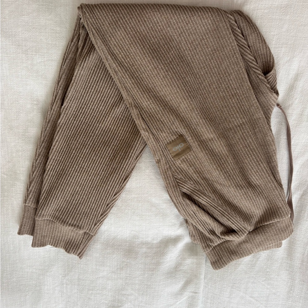ALO Yoga Ribbed Hoodie & Joggers Set - Taupe Brown - Picture 4 of 4
